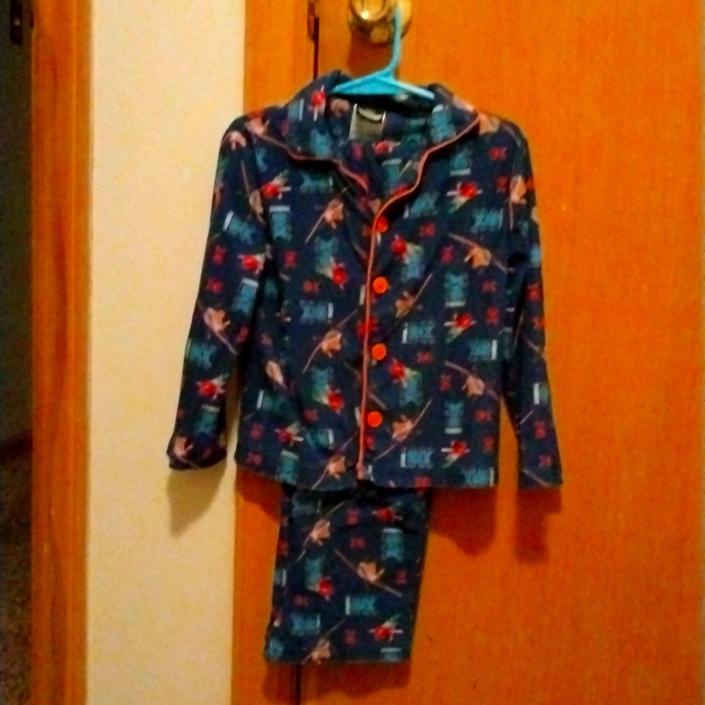 Size 4/5 boys pajama set